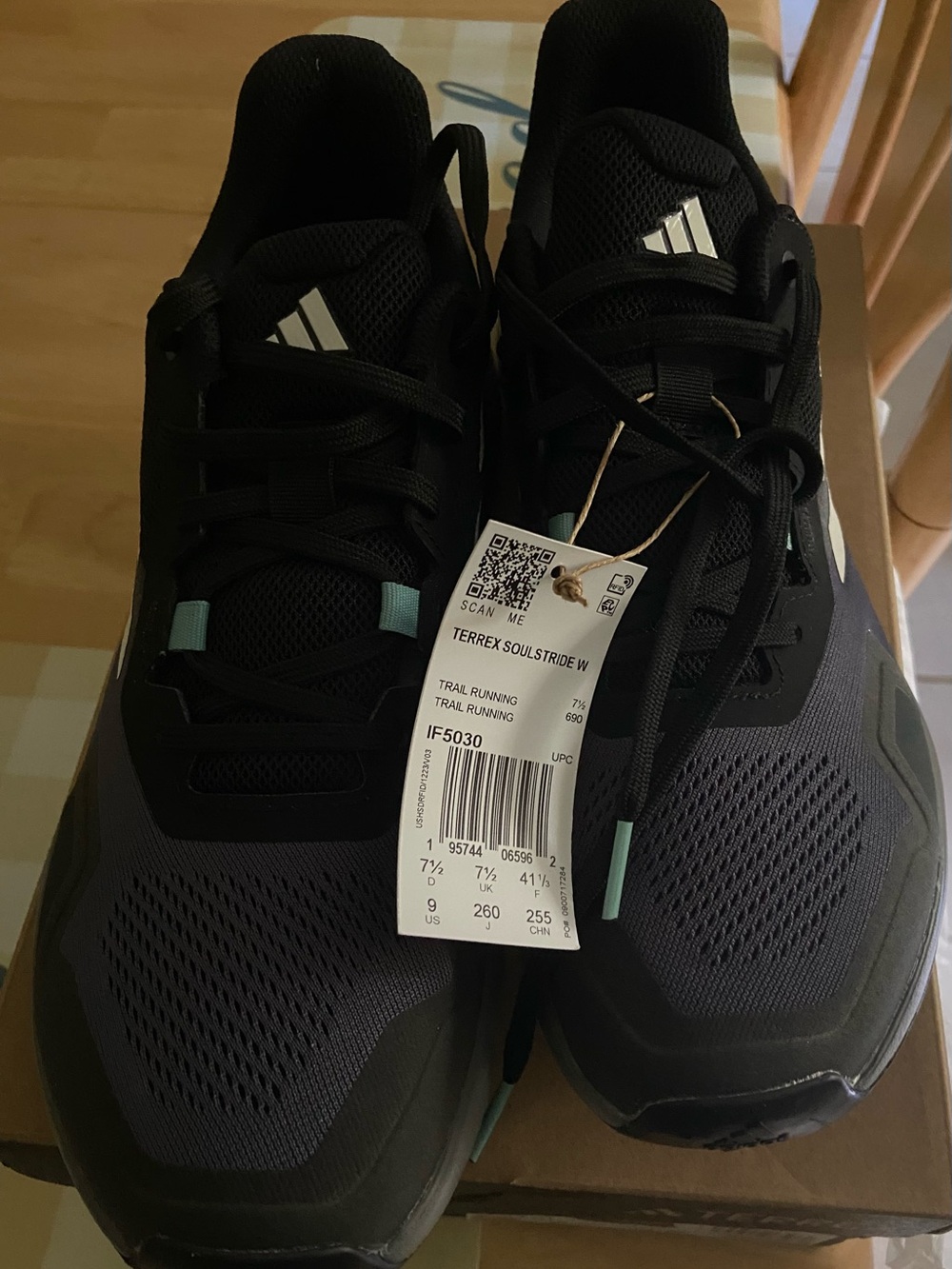 Adidas Terrex Trail Sneaker in Black, Gray and Teal Size 9